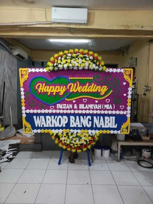 Papan Bunga di Pematang Kragilan